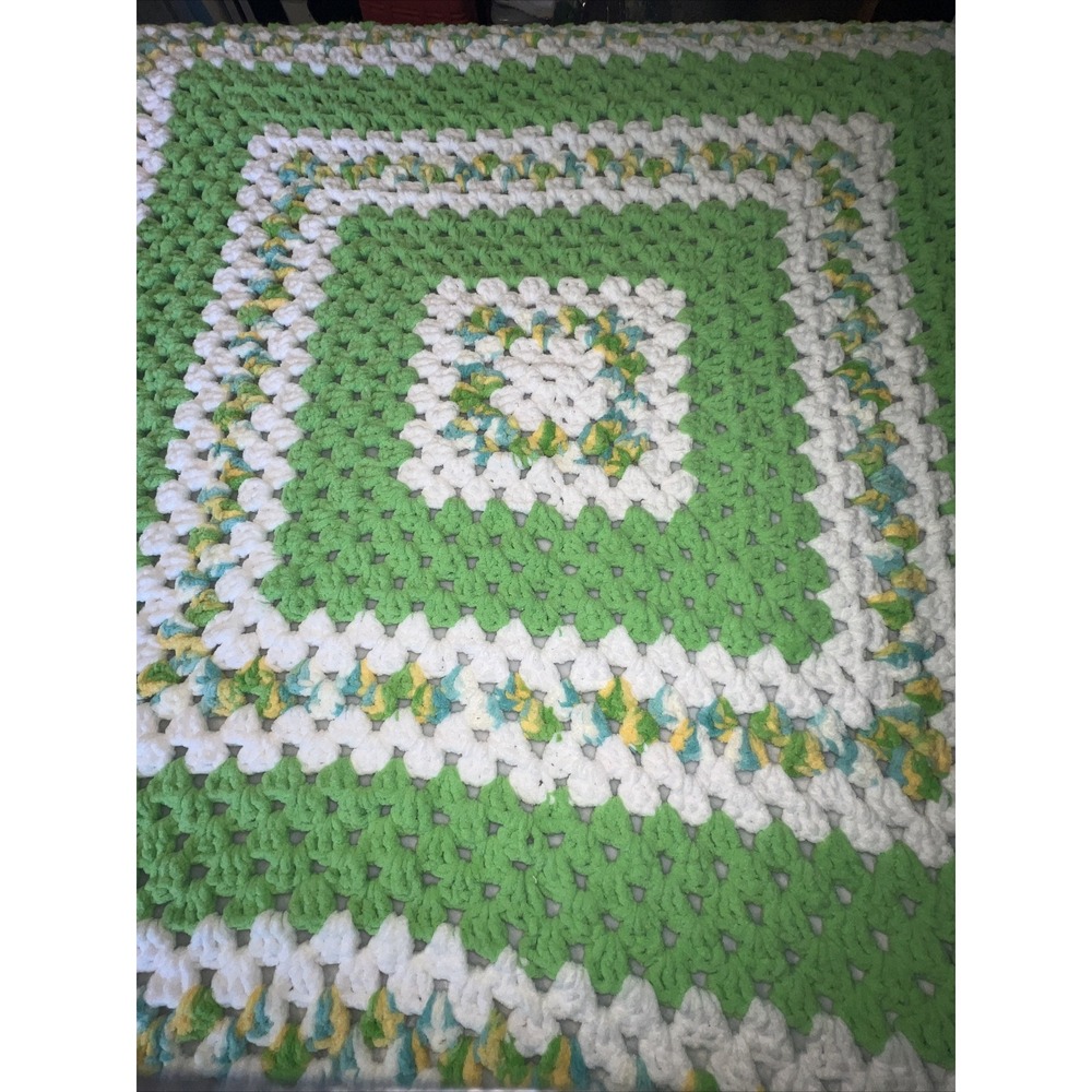 Vtg Soft Handmade Boho Crochet  68"/70" Throw Afghan Baby‎ Wool Blanket Chevron